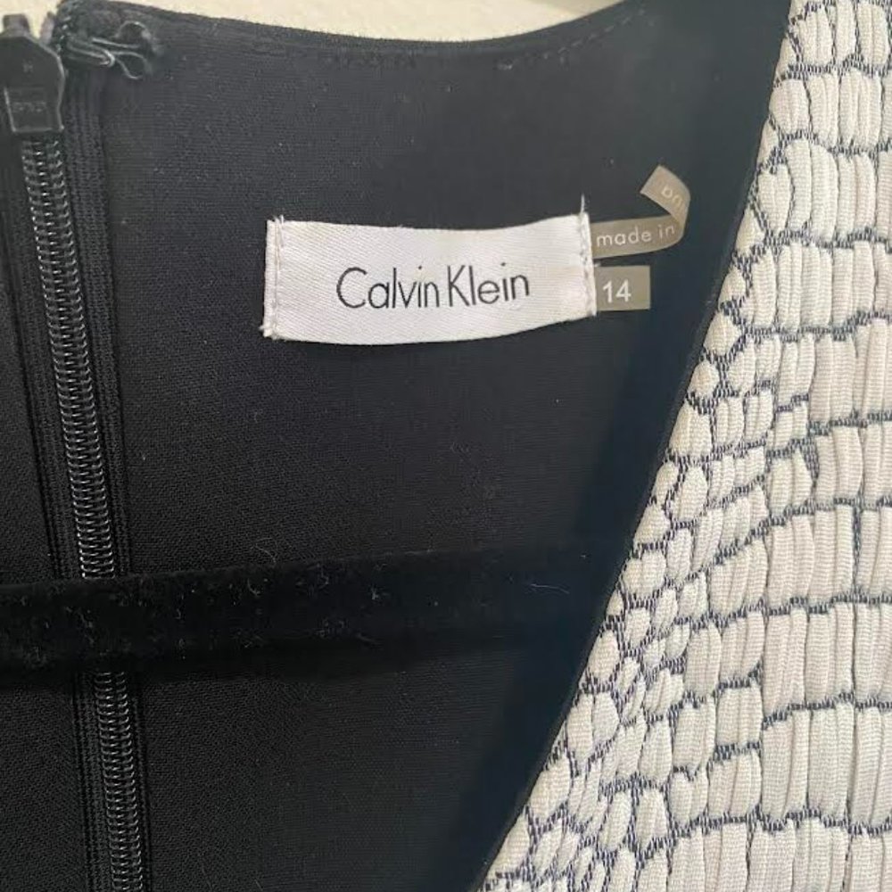 Calvin Klein Black w/Snakeprint Center Panel Sheath Dress - Size 14 - Picture 2 of 5